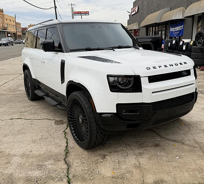 Фото дисков Giovanna Tulum на Land Rover Defender II