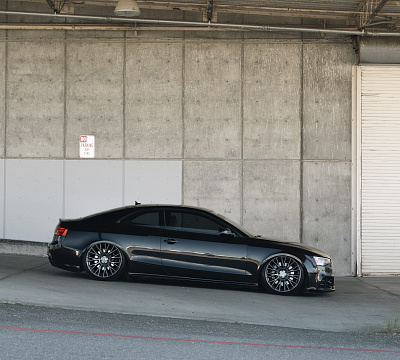 Фото дисков Rotiform LSE на Audi A/S/RS 5 (8T)