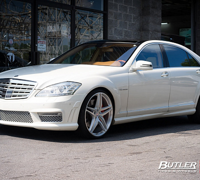 Фото дисков HRE P107 на Mercedes-Benz S-Class (W221)