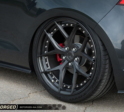 Фото дисков BC Forged HCS21 на Volkswagen Golf VII