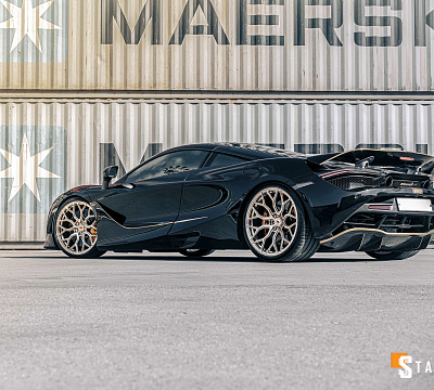 Фото дисков Vossen S17-01 на McLaren 720S
