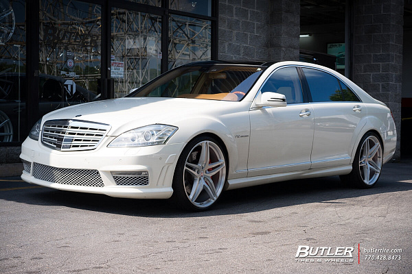 Фото дисков HRE P107 Глянцевый лак на Mercedes-Benz S-Class (W221)