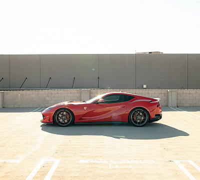 Фото дисков Anrky S1-X4 на Ferrari 812