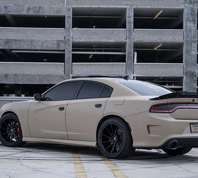 Фото дисков Savini BM15 на Dodge Charger VII