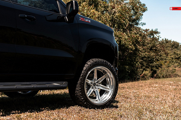 Фото дисков Anrky AN36-S Полированный лак на Chevrolet Silverado IV