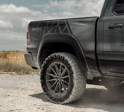 Фото дисков Vossen HF6-1 на Ram 1500 V