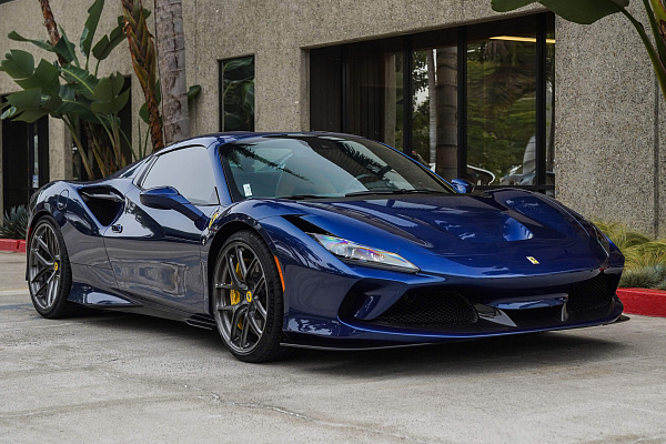 Фото дисков HRE R101 Lightweight Глянцевый темный лак на Ferrari F8