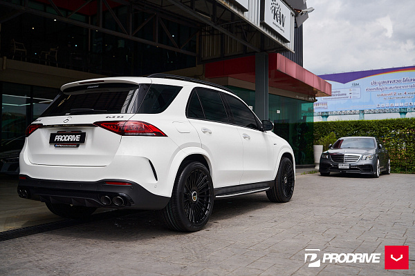 Фото дисков Vossen HF-8 Черный глянец на Mercedes-Benz GLE II