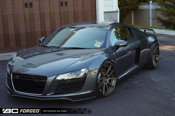 Audi R8