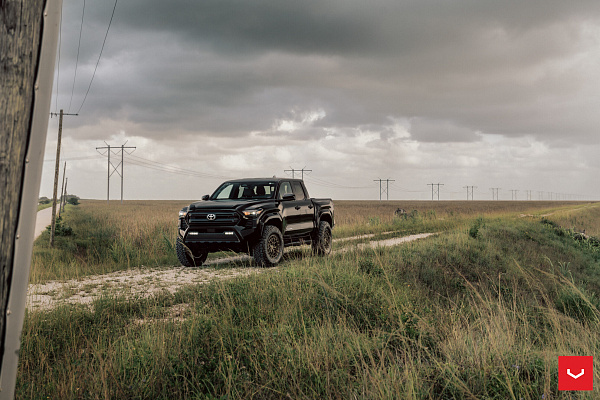 Фото дисков Vossen HFX-1 (6-Lug) Сатиновая бронза на  Toyota Tacoma IV