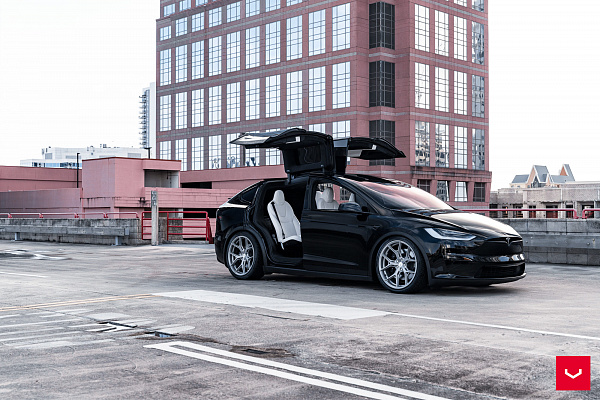 Фото дисков Vossen HF-5 Серебро на Tesla Model X