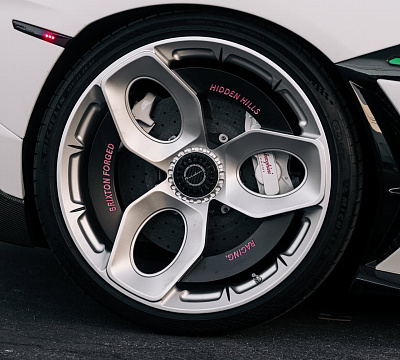 Фото дисков Brixton Forged NC01-R на Lamborghini Aventador
