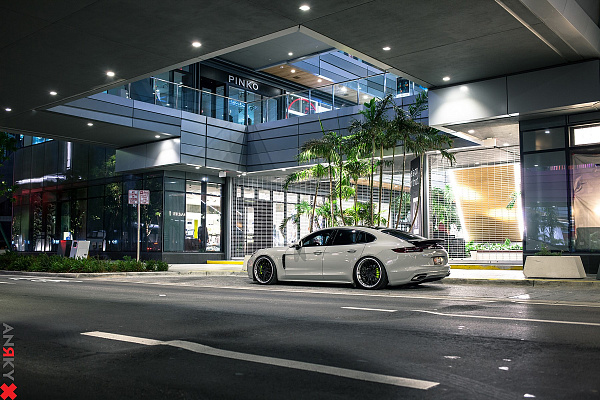 Фото дисков Anrky AN39 Черный сатин на Porsche Panamera III