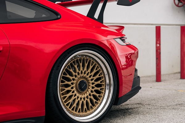 Фото дисков Brixton Forged TR20 Сатиновое золото на Porsche 911 VIII