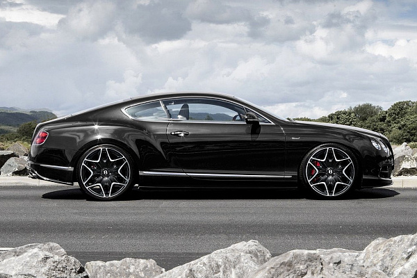 Фото дисков Kahn Split 6 Черный глянец на Bentley Continental GT II