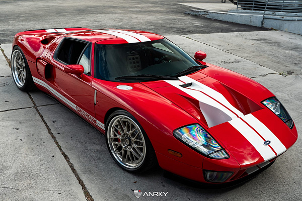 Фото дисков Anrky RS1 Глянцевая шампань на Ford GT I