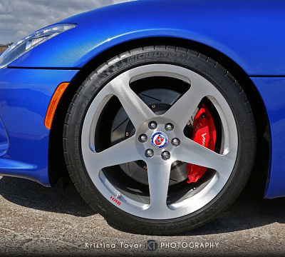 Фото дисков HRE 305M на Dodge Viper