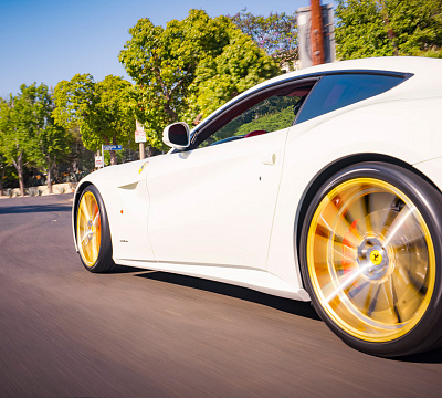 Фото дисков CEC C26 на Ferrari F12