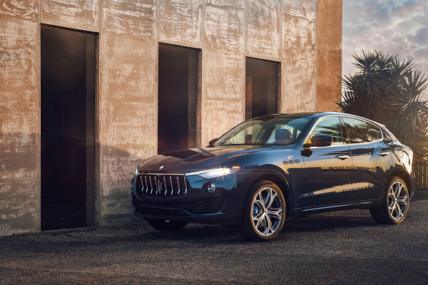 Фото дисков Maserati HELIOS  на Maserati Levante