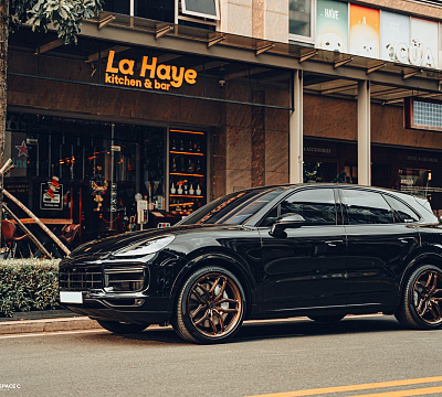 Фото дисков Brixton Forged PF12 R / RS на Porsche Cayenne III