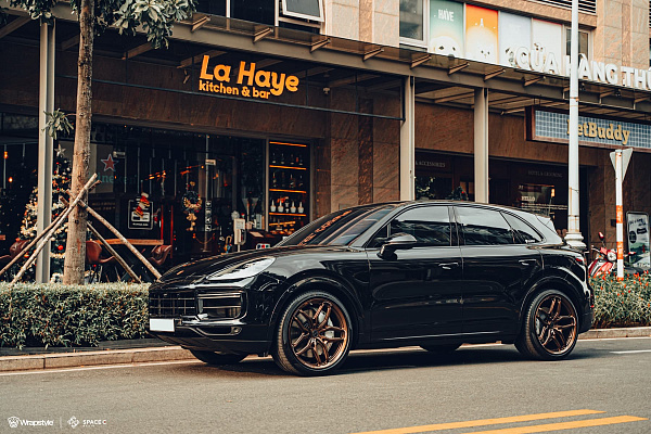 Фото дисков Brixton Forged PF12 R / RS Глянцевая бронза на Porsche Cayenne III
