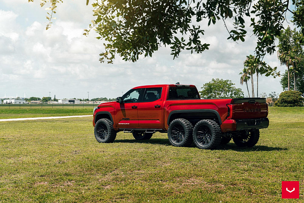 Фото дисков Vossen HF6-5 Черный сатин на Toyota Tundra III