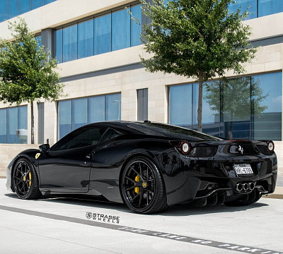 Фото дисков Strasse Wheels SM5R Deep Concave FS на Ferrari 458