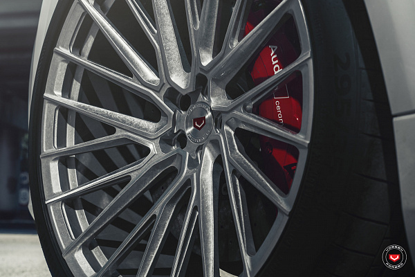 Фото дисков Vossen EVO-5 Глянцевый лак на Audi Q8