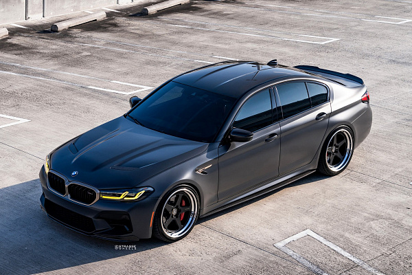 Фото дисков Strasse Wheels S5 Track Черный сатин на BMW 5/M5 (G30/F90)