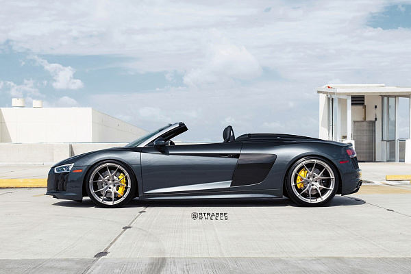 Фото дисков Strasse Wheels SM5R Deep Concave Monoblock Сатиновый темный лак на Audi R8 (4S)