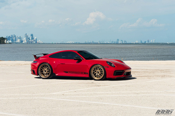 Porsche 911 Carrera GTS 992