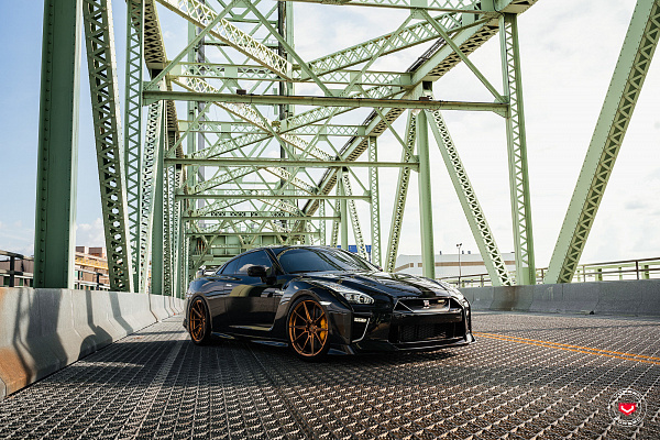 Фото дисков Vossen EVO-2 Глянцевая медь на Nissan GT-R