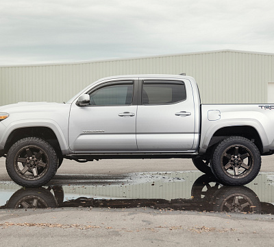 Фото дисков 4PLAY 4P63 на Toyota Tacoma III