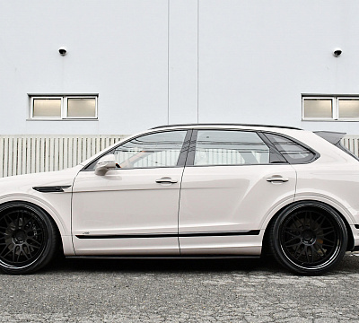 Фото дисков HRE 300 на Bentley Bentayga