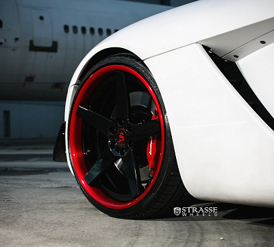Фото дисков Strasse Wheels S5 Deep Concave на Dodge Viper