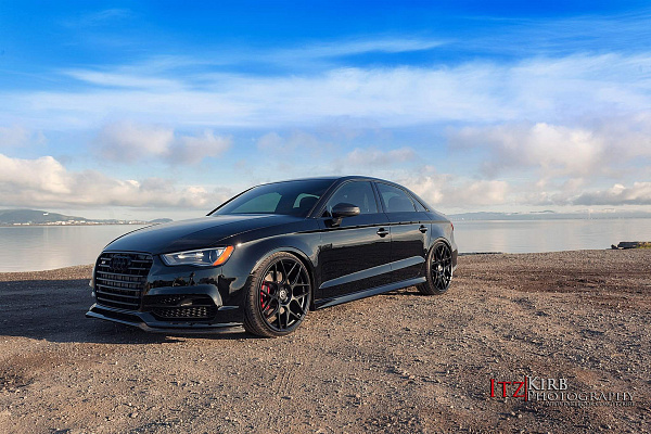 Фото дисков HRE FF01 Черный сатин на Audi A/S/RS 3 (8V)