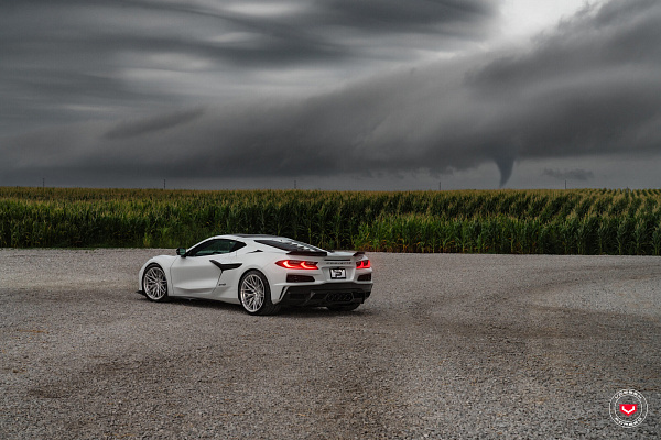 Фото дисков Vossen S21-02 Глянцевый лак на Chevrolet Corvette C8