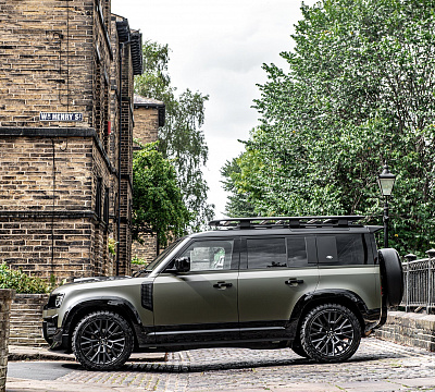 Фото дисков Kahn RS 3.0 на Land Rover Defender II