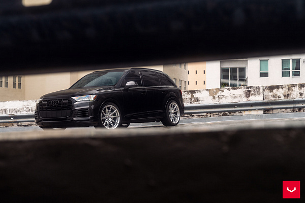 Фото дисков Vossen HFX-2 (5-Lug) Серебро на Audi Q7 (4M)