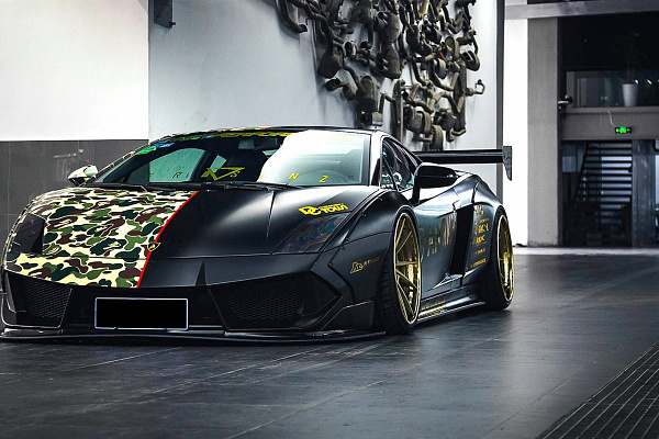Фото дисков Anrky AN33 Сатиновое золото на Lamborghini Gallardo