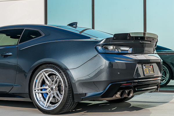 Фото дисков Brixton Forged PF2 Глянцевый тонированный лак на Chevrolet Camaro VI