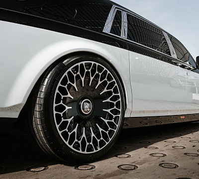 Фото дисков Brixton Forged LX08 на Rolls-Royce Phantom