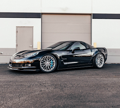Фото дисков HRE P200 на Chevrolet Corvette C6