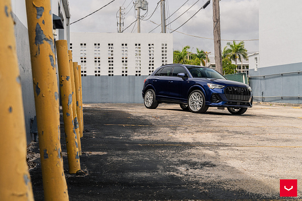 Фото дисков Vossen HF-7 Серебро на Audi Q3 (F3)