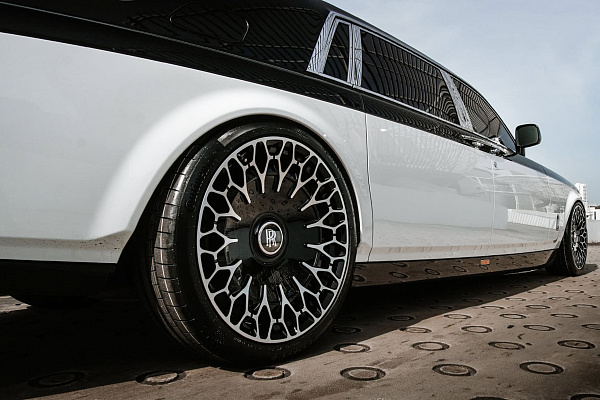 Rolls-Royce Phantom