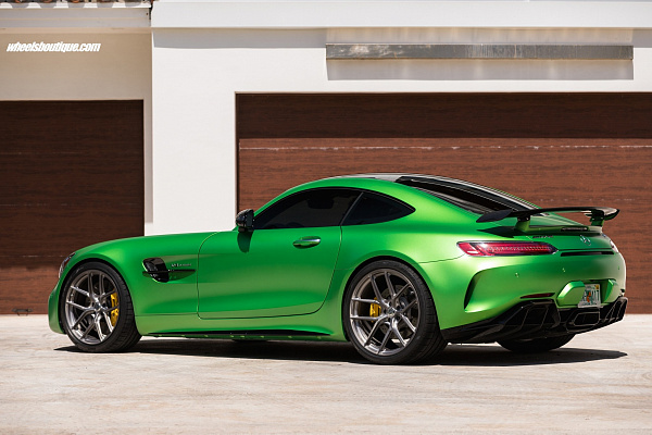 Фото дисков HRE P101SC Сатиновый темный лак на Mercedes-Benz AMG GT I