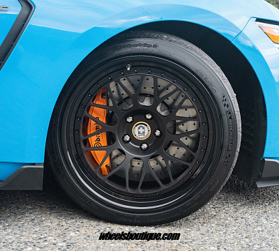 Фото дисков HRE 300 на Ford Mustang VI