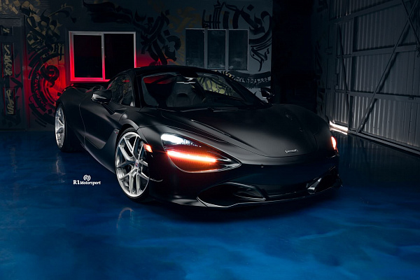 Фото дисков HRE R101 Lightweight Глянцевый лак на McLaren 720S