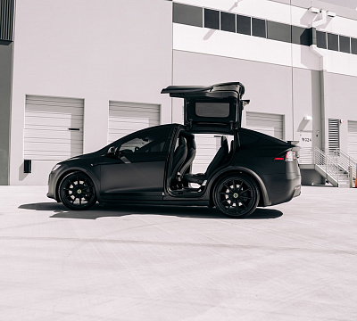 Фото дисков Brixton Forged R11-R на Tesla Model X