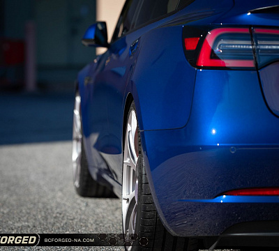 Фото дисков BC Forged KL01 на Tesla Model 3
